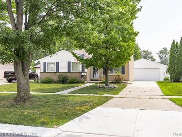 655 Georgia Avenue , Marysville, MI 48040