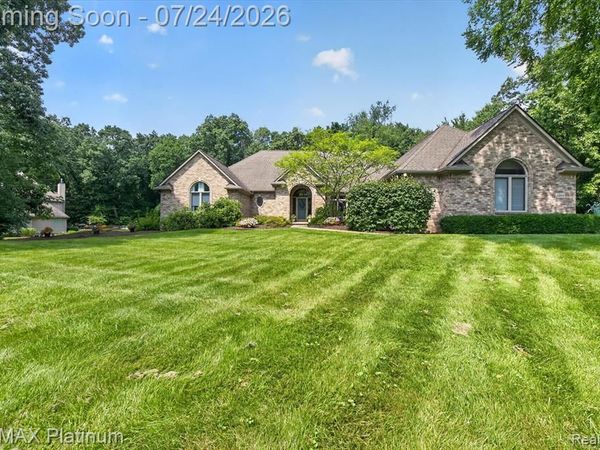 5264 Pinewood Drive, Genoa Twp, MI 48116