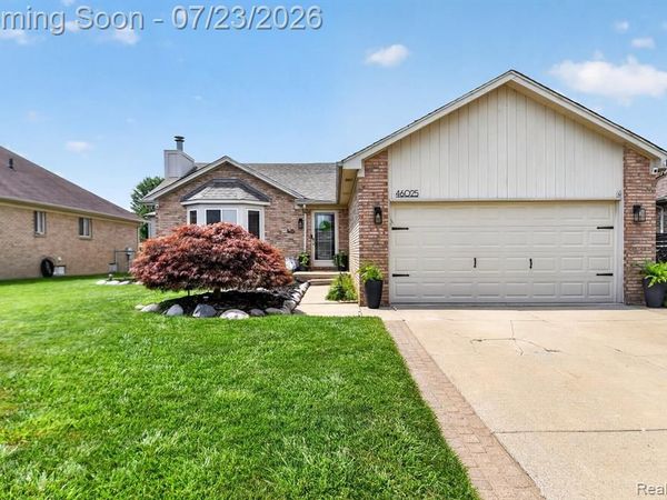 46025 Duke Drive , Chesterfield Twp, MI 48051