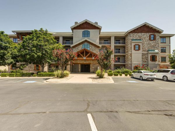 250 Lakewood Drive , Unit 8205, Hollister, MO 65672