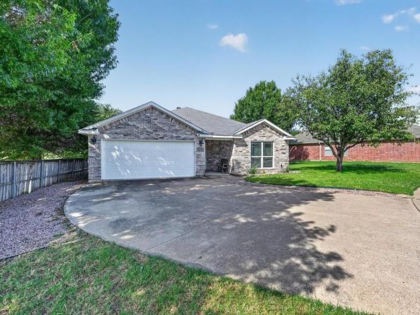 5440 Trout Creek Court, Watauga, TX 76137
