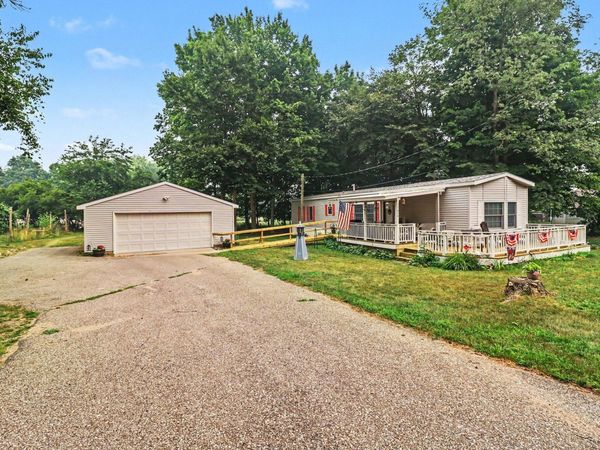 17039 3rd Street, Arcadia, MI 49613