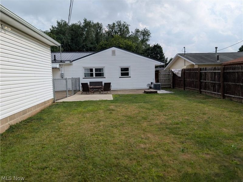 2325 Cathy Drive NE, Canton, OH 44705 Photo 10