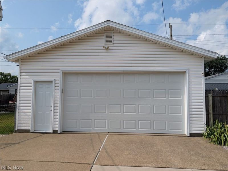 2325 Cathy Drive NE, Canton, OH 44705 Photo 5