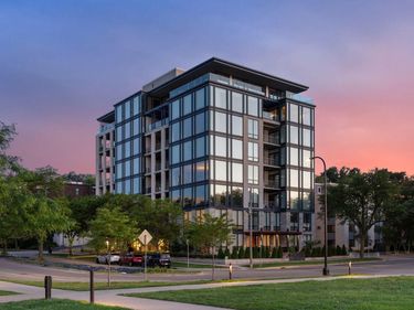 301 Kenwood Parkway, Unit 602, Minneapolis, MN 55403
