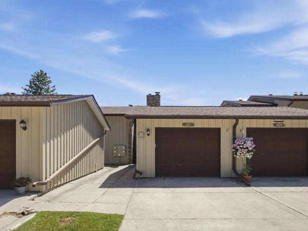 511 Caddy Avenue , Moorhead, MN 56560