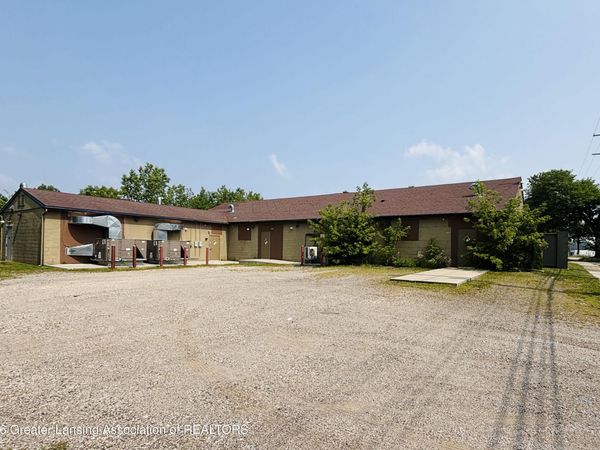 2305 N High Street, Lansing, MI 48906