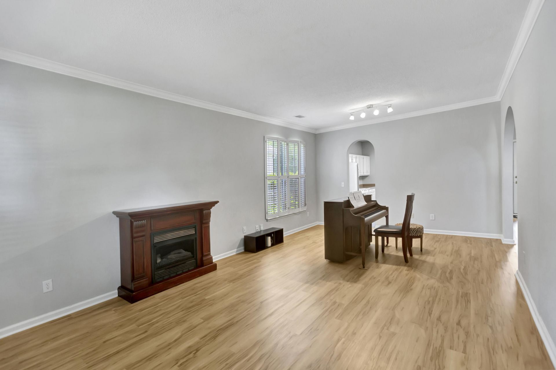 3282 Heathland Way Photo 4