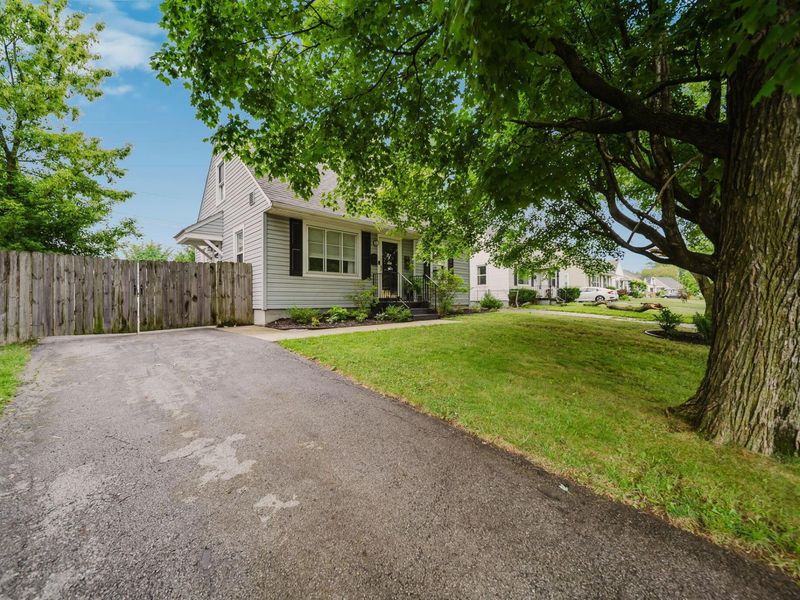 852 E Longview Avenue, Columbus, OH 43224 Photo 2
