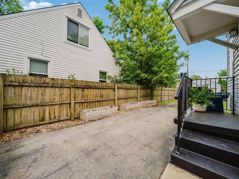 852 E Longview Avenue, Columbus, OH 43224 Photo 57
