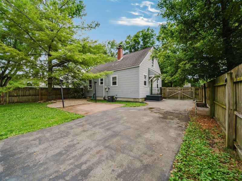 852 E Longview Avenue, Columbus, OH 43224 Photo 58