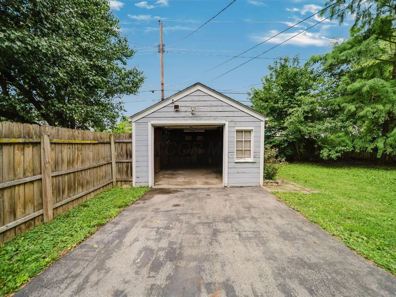 852 E Longview Avenue, Columbus, OH 43224 Photo 61