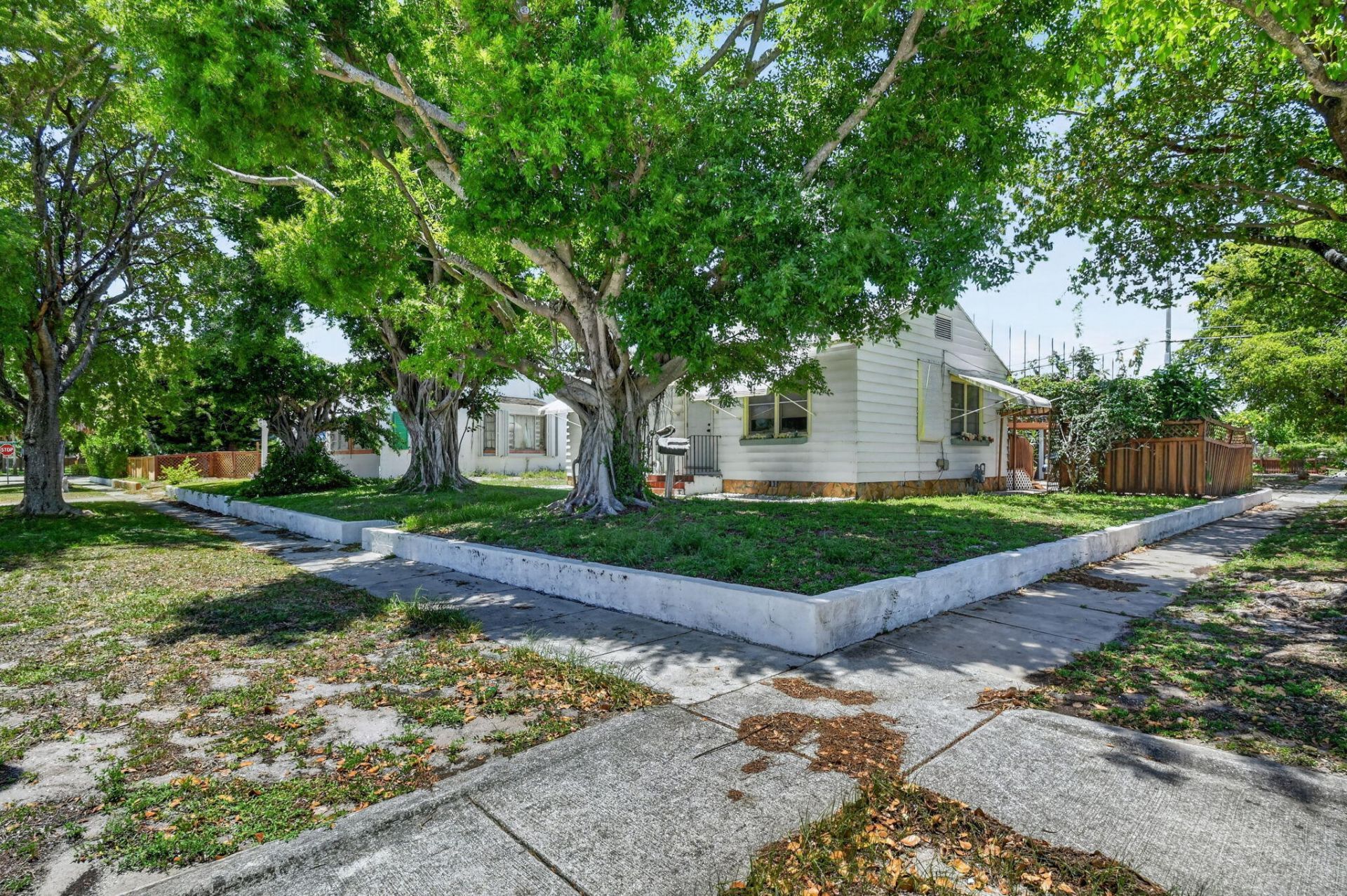 6901 Garden Avenue, West Palm Beach, FL 33405 Photo