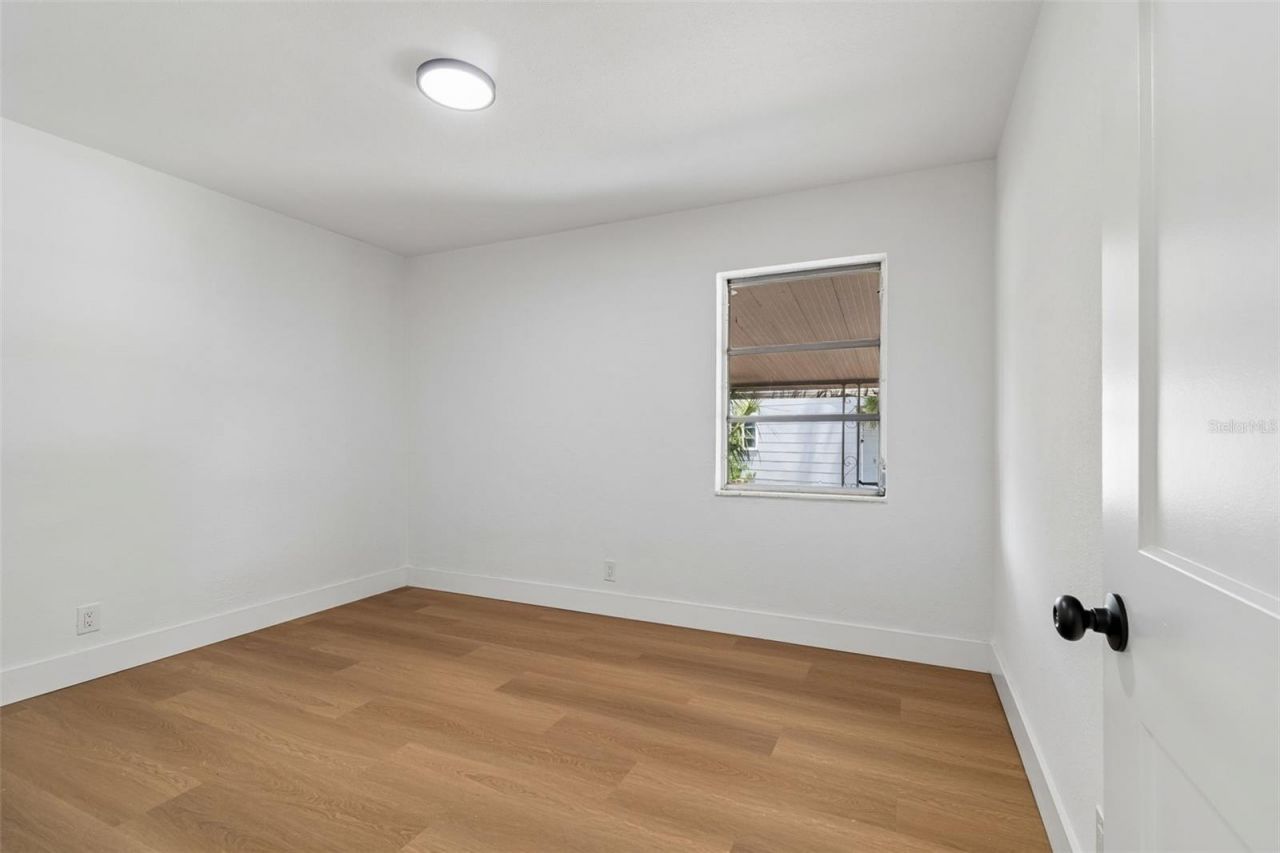 517 Hampton Avenue Ne, Saint Petersburg, FL 33703 Photo