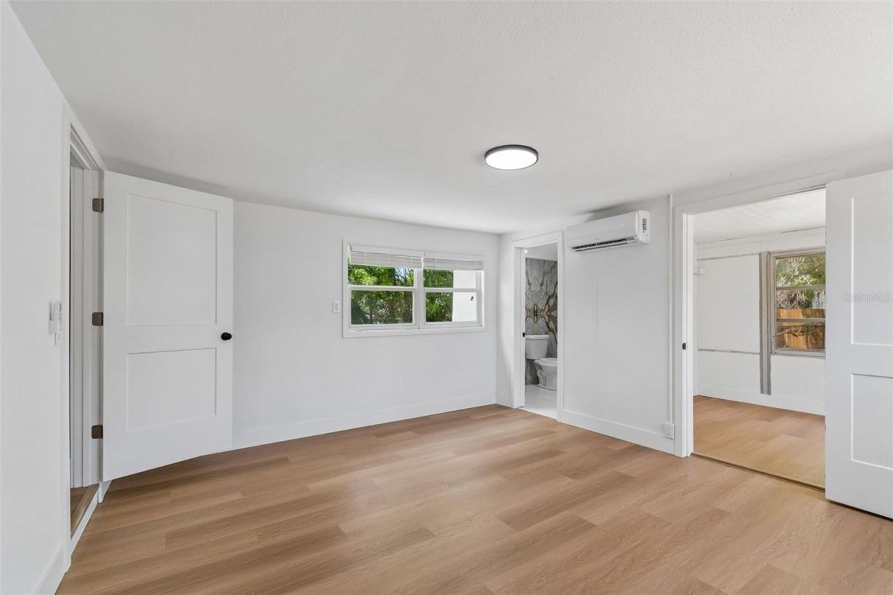 517 Hampton Avenue Ne, Saint Petersburg, FL 33703 Photo
