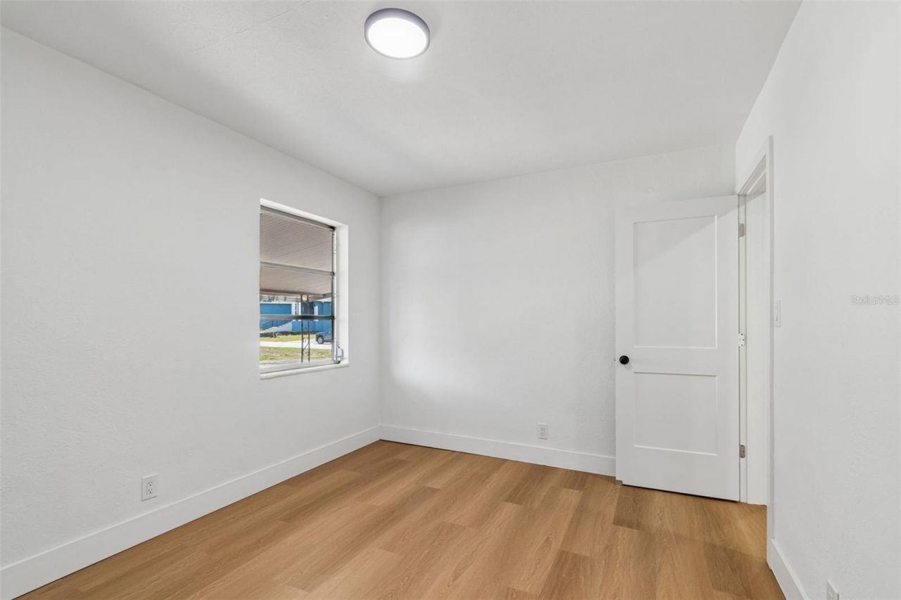 517 Hampton Avenue Ne, Saint Petersburg, FL 33703 Photo