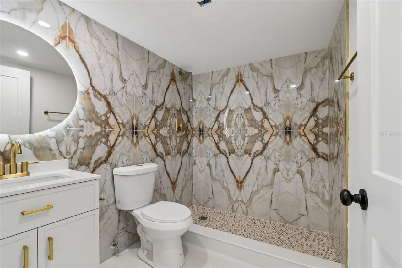 517 Hampton Avenue Ne, Saint Petersburg, FL 33703 Photo