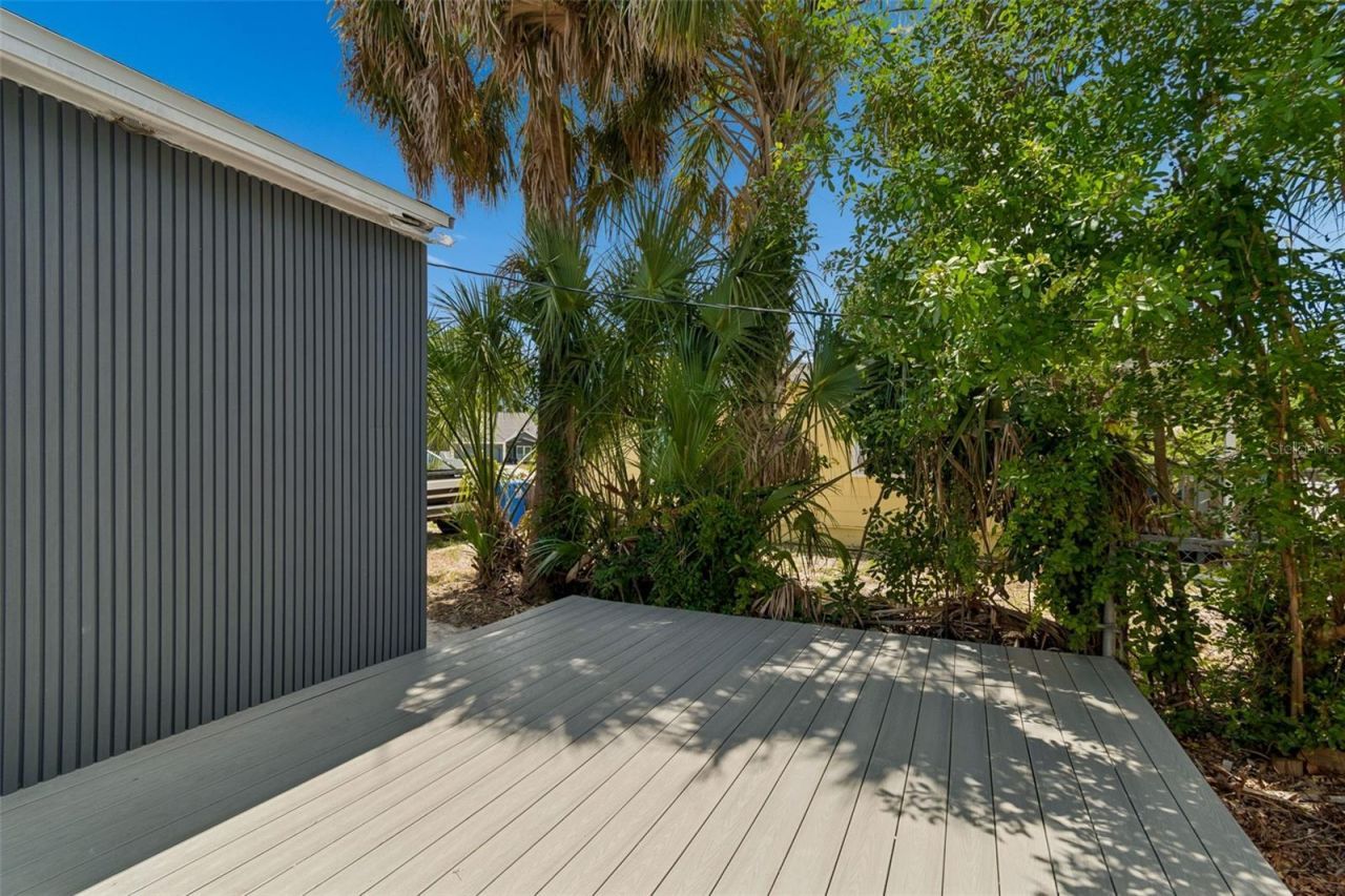 517 Hampton Avenue Ne, Saint Petersburg, FL 33703 Photo