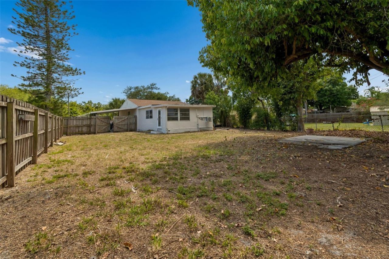 517 Hampton Avenue Ne, Saint Petersburg, FL 33703 Photo