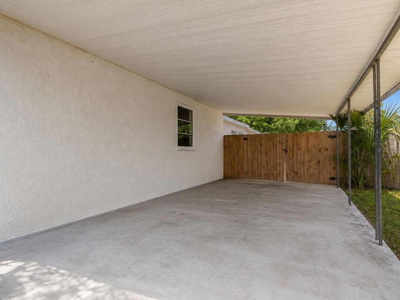 517 Hampton Avenue Ne, Saint Petersburg, FL 33703 Photo