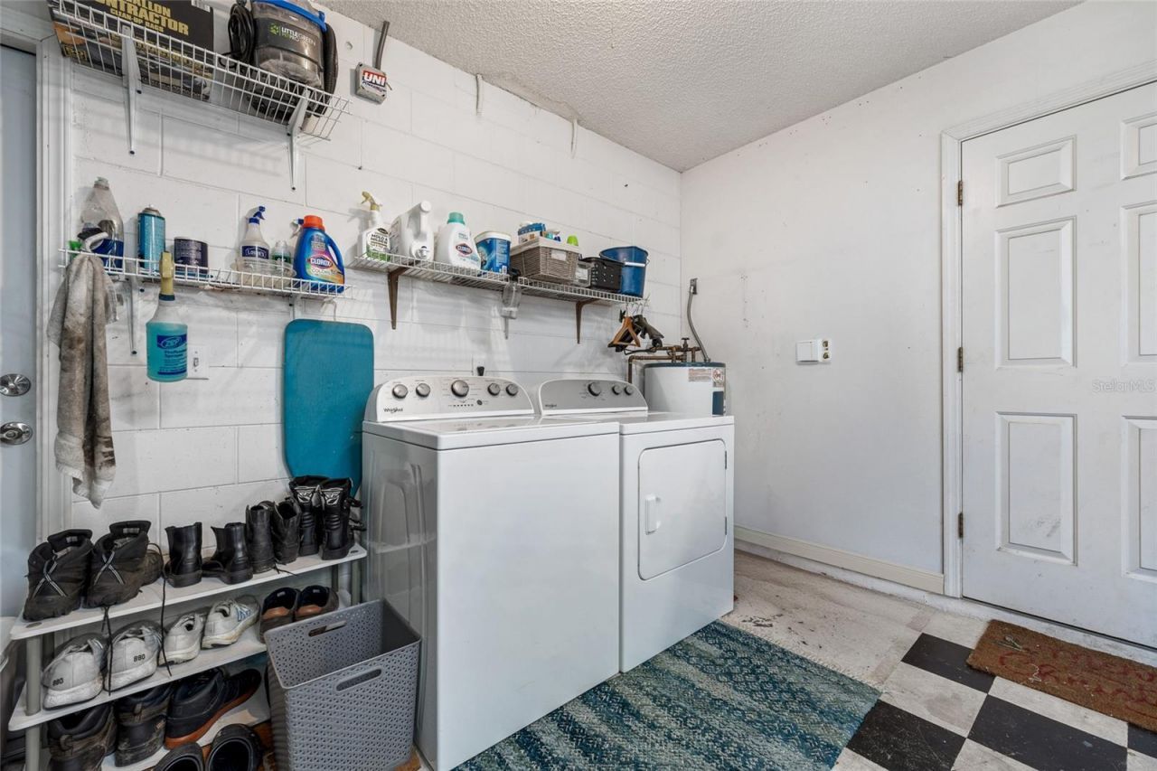 513 Dorothy Circle , Eustis, FL 32726 Photo