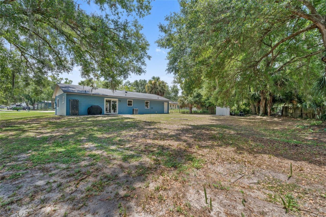 513 Dorothy Circle , Eustis, FL 32726 Photo