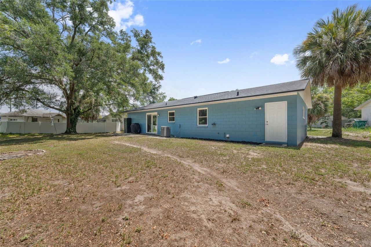 513 Dorothy Circle , Eustis, FL 32726 Photo