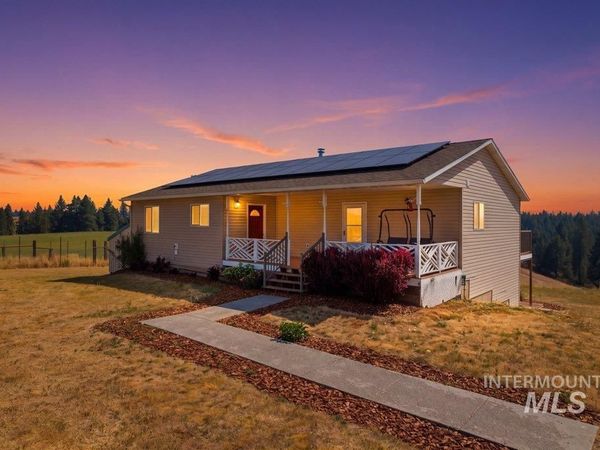 1028 Granlund Rd, Troy, ID 83871