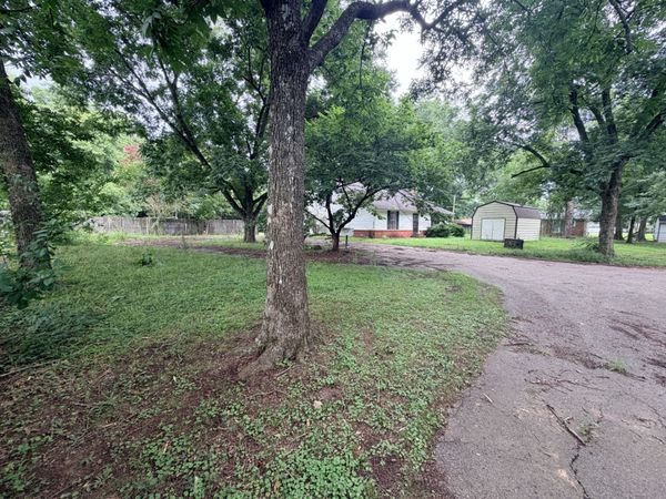 425B Second St , Henderson, TN 38340