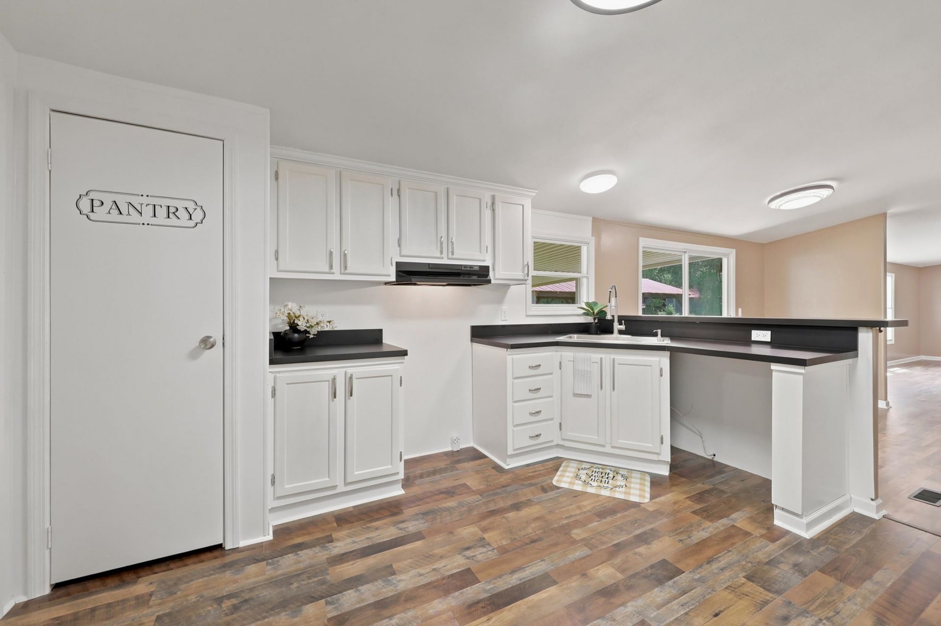 5231 Cartwheel Rd.  Photo 5