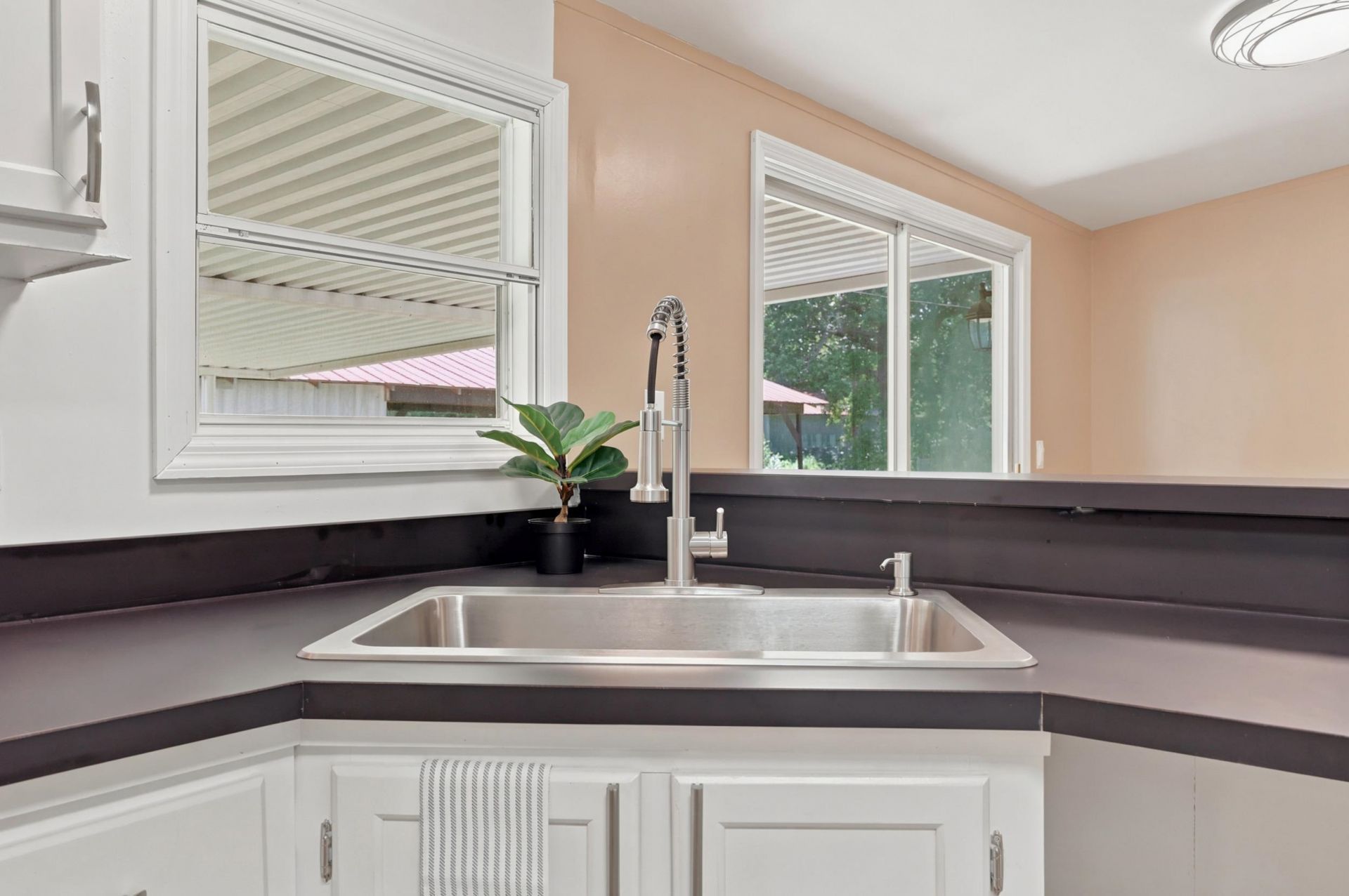 5231 Cartwheel Rd.  Photo 6