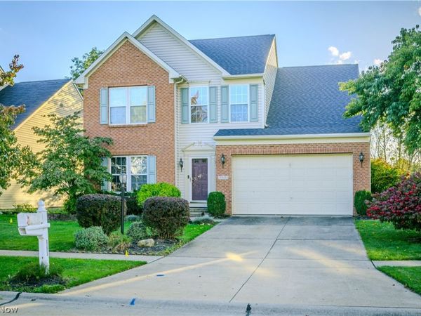 37603 Stoney Lake Drive, North Ridgeville, OH 44039