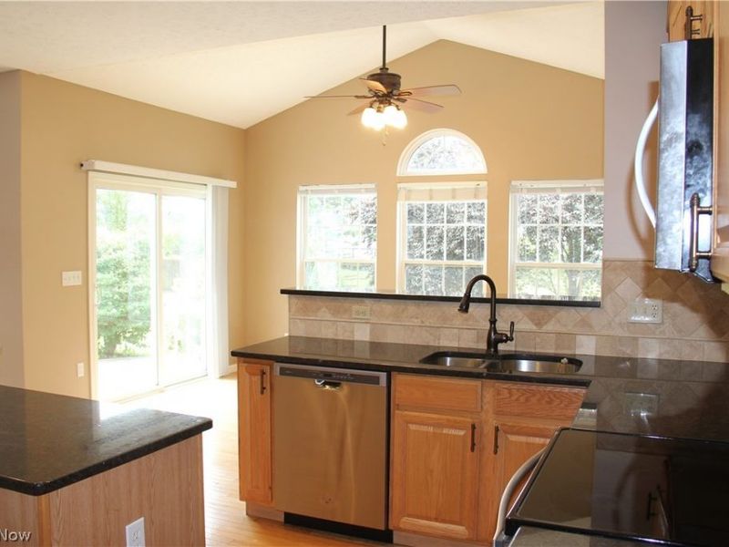 37603 Stoney Lake Drive, North Ridgeville, OH 44039 Photo 18