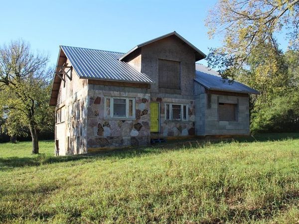 315 W 4th Street , Yellville, AR 72687