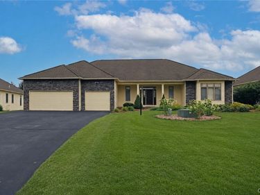 6003 Bay Hill Circle, Jamesville, NY 13078