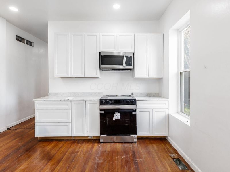 250-252 N Monroe Avenue, Columbus, OH 43203 Photo 8