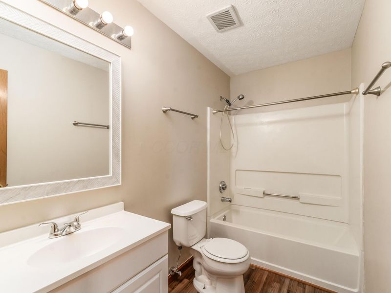 2783 Raphael Drive, Columbus, OH 43232 Photo 10