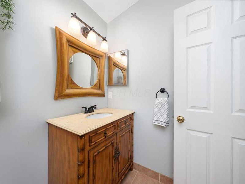 6823 Meadow Creek Drive, Unit 309, Columbus, OH 43235 Photo 22