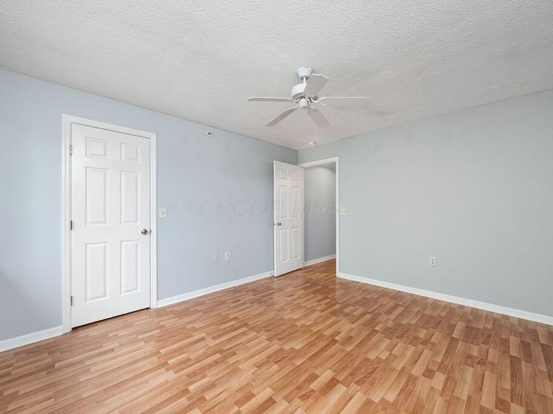 6823 Meadow Creek Drive, Unit 309, Columbus, OH 43235 Photo 25
