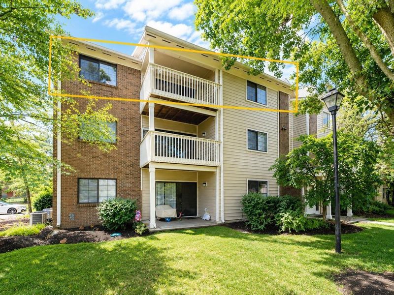 6823 Meadow Creek Drive, Unit 309, Columbus, OH 43235 Photo 3