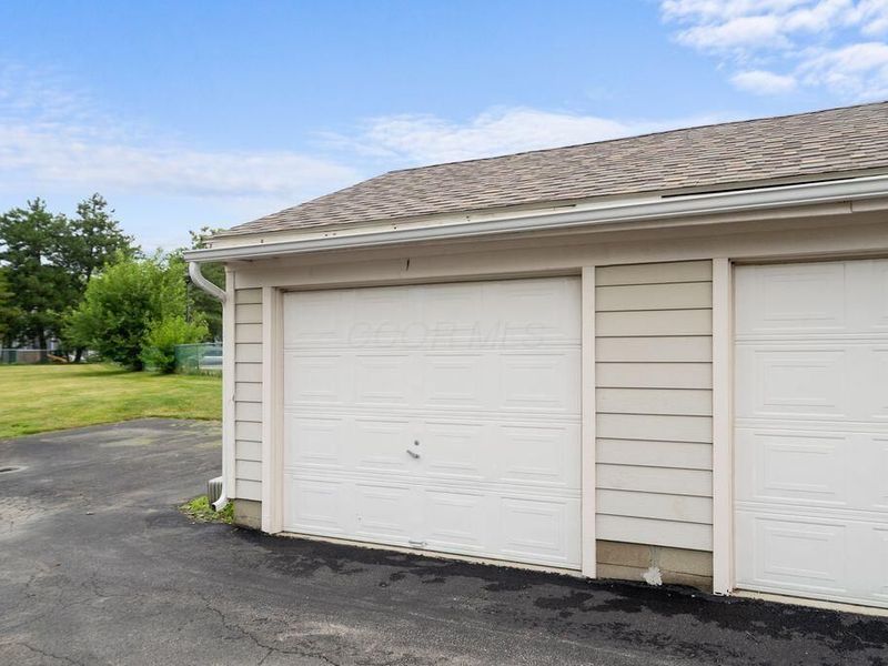 6823 Meadow Creek Drive, Unit 309, Columbus, OH 43235 Photo 33