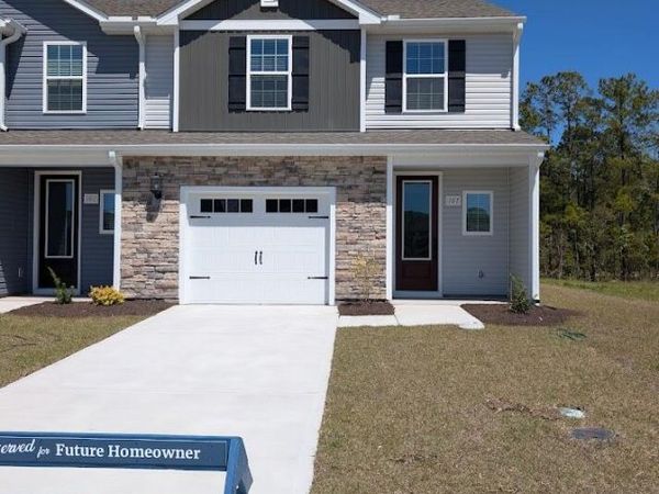 107 Commons View Drive , Hampstead, NC 28443