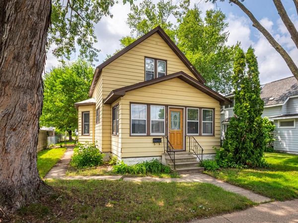 1327 Wood STREET, La Crosse, WI 54603