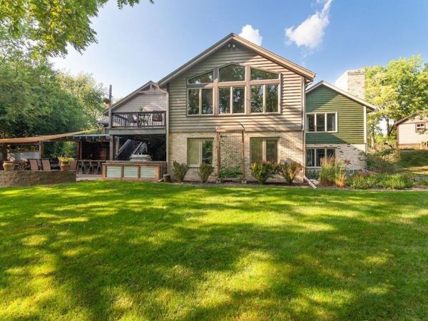 W318N1050 Huckleberry WAY, Delafield, WI 53018