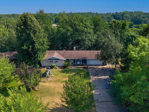 313 W HIGHLAND DRIVE, Oconto Falls, WI 54101
