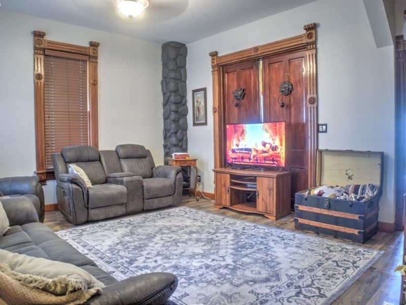 523 E Findlay Street, Carey, OH 43316 Photo 8