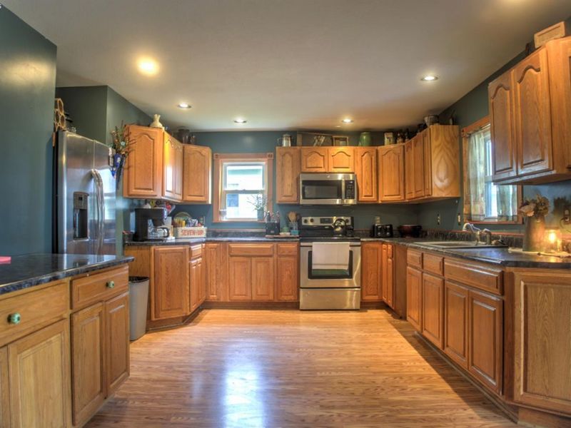 523 E Findlay Street, Carey, OH 43316 Photo 9