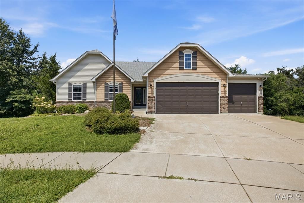 1833 Westlake Court , Pacific, MO 63069 Main Photo