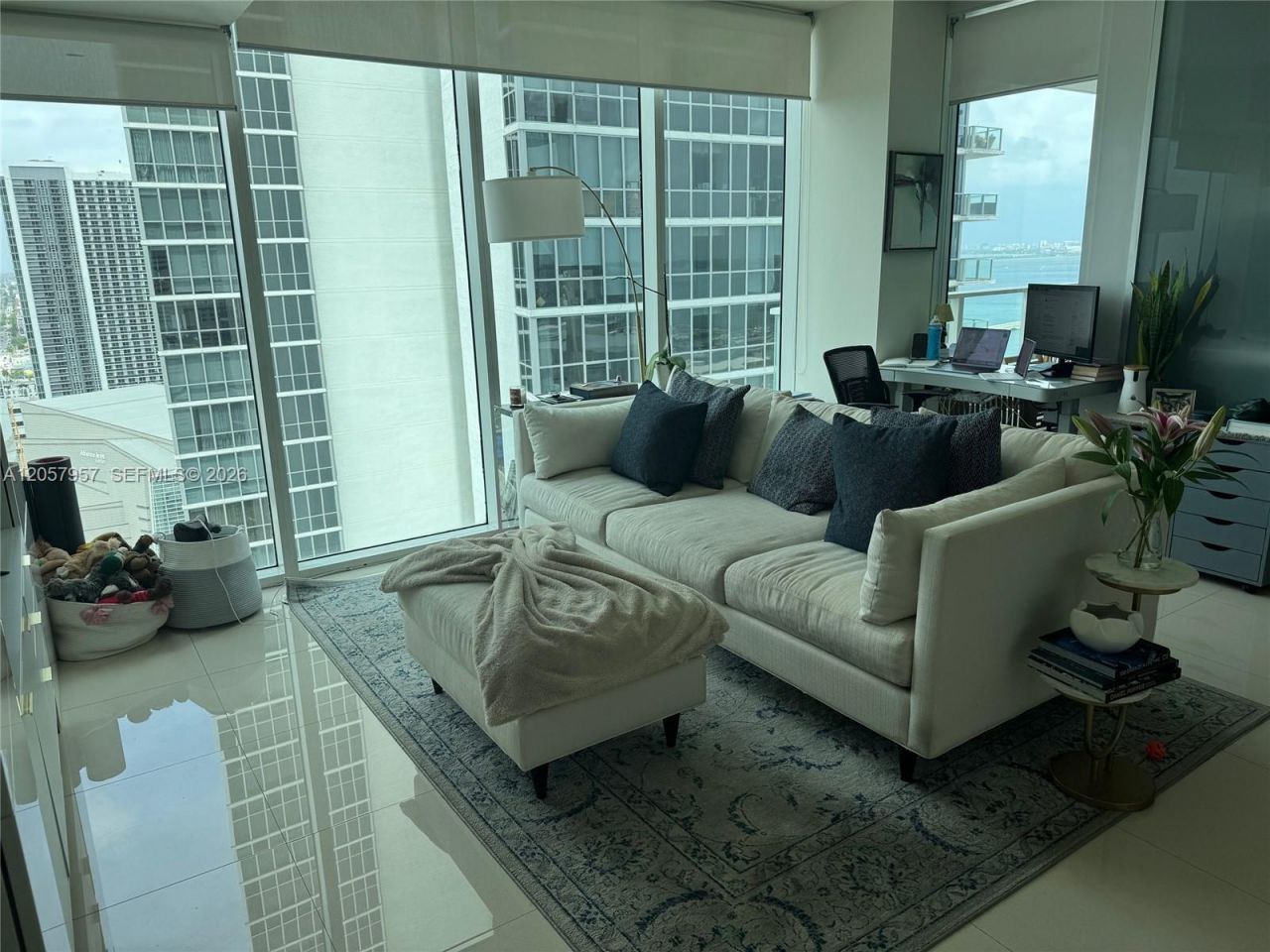 1040 Biscayne Blvd , Unit 2605, Miami, FL 33132 Photo