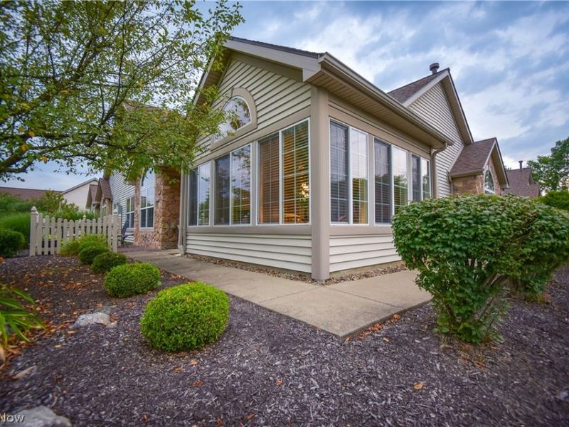 5250 Redford Drive, Brunswick, OH 44212 Photo 2